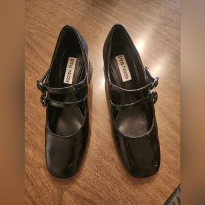 Steve Madden Black Patent Mary Janes Size 6.5